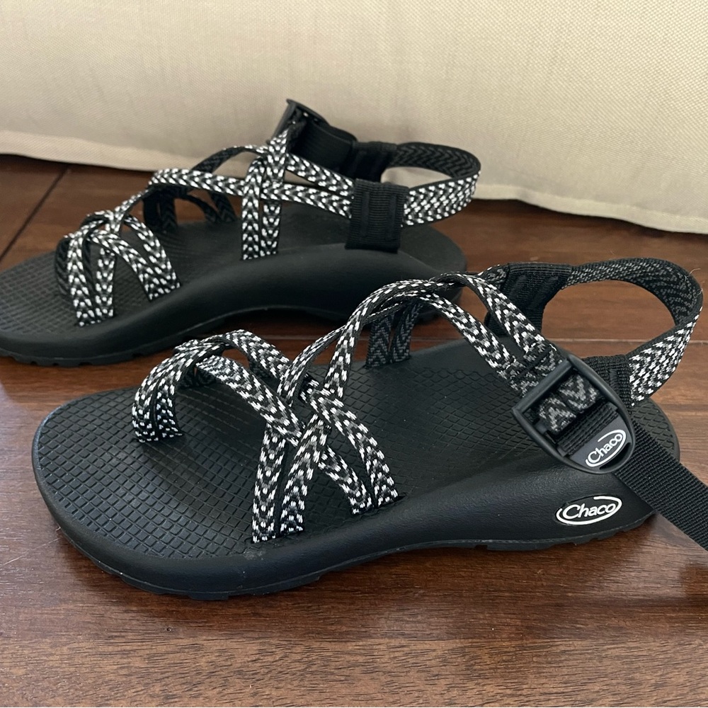 Chaco Black and White Patterned Sandals